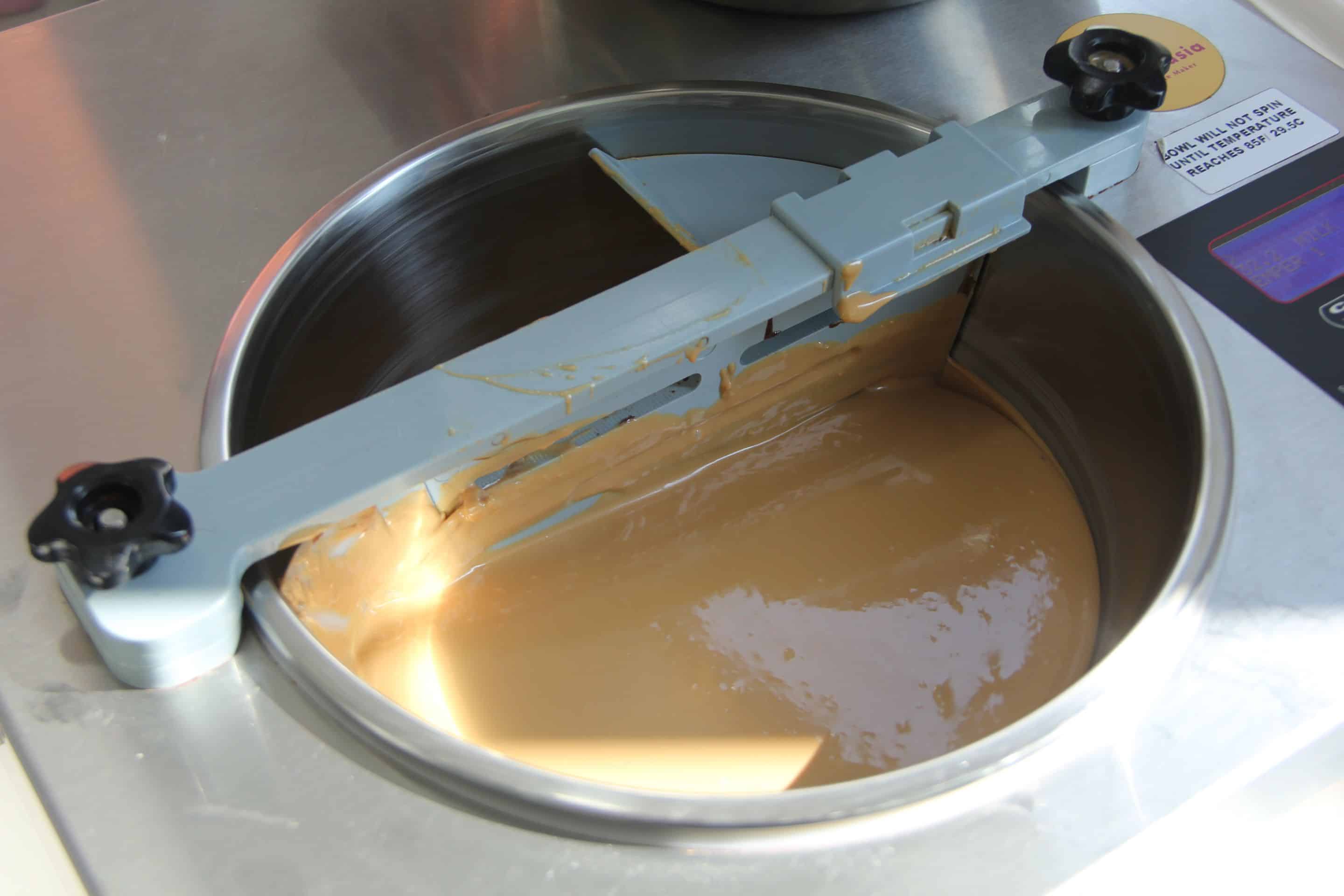 เวิร์คช็อปคริสต์มาส 2020 Tempering machine 2